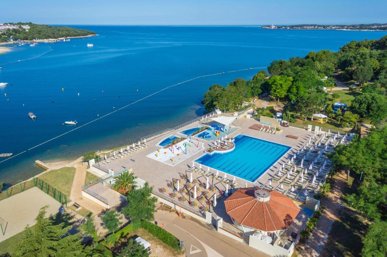 Easyatent Bungalow Tent Lanterna Červar-Porat Exteriér fotografie