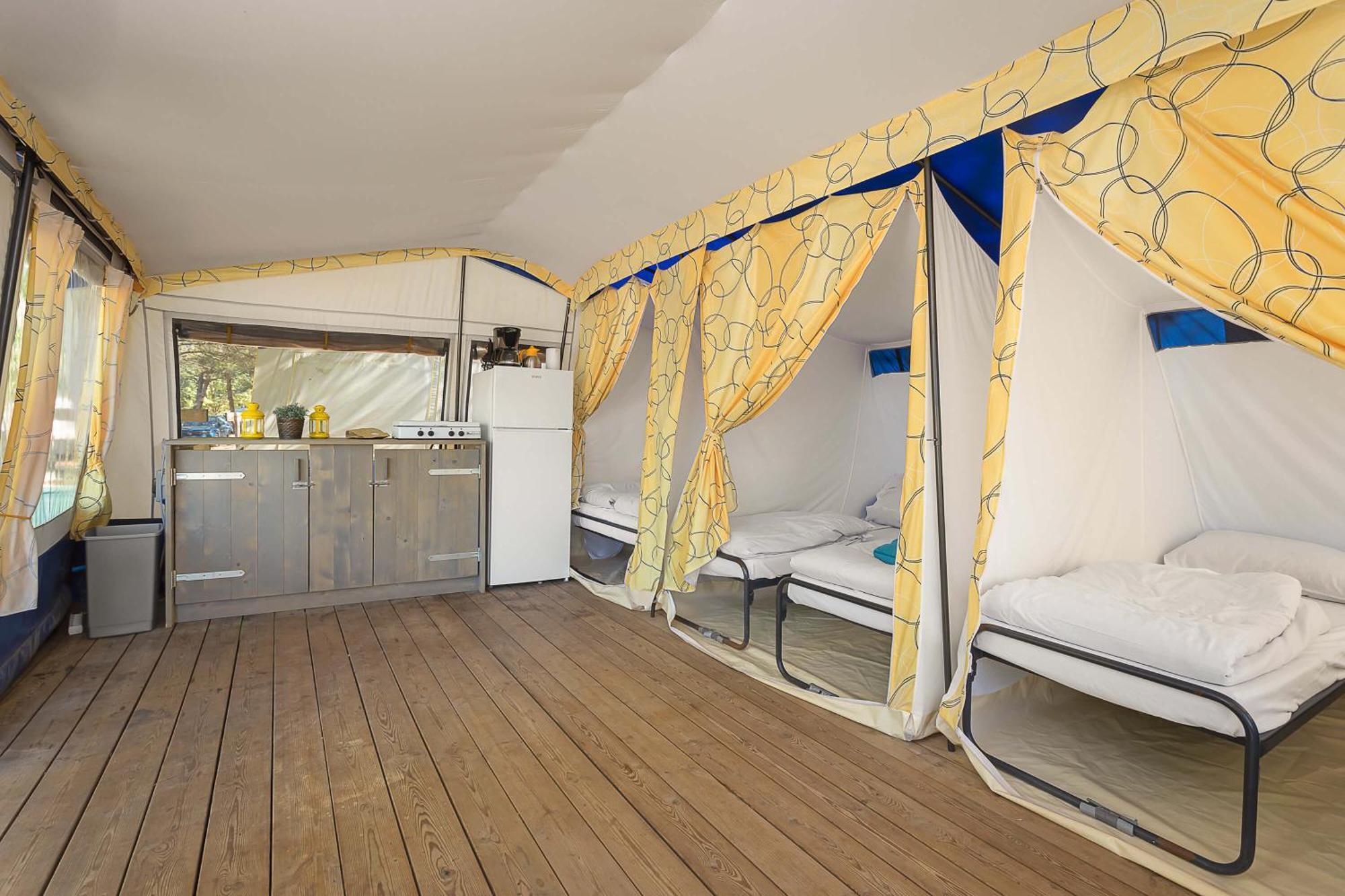 Easyatent Bungalow Tent Lanterna Červar-Porat Pokoj fotografie