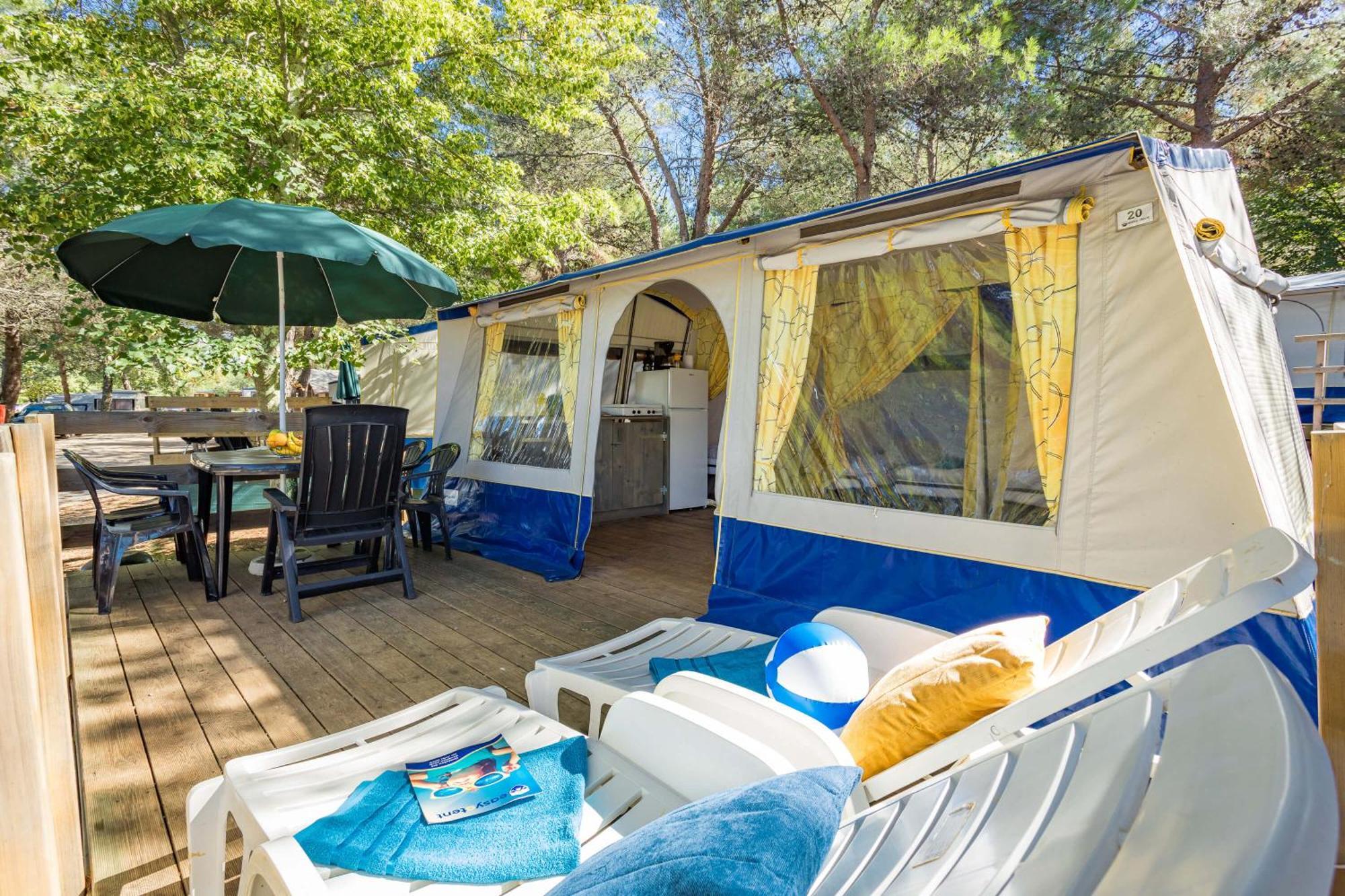 Easyatent Bungalow Tent Lanterna Červar-Porat Pokoj fotografie
